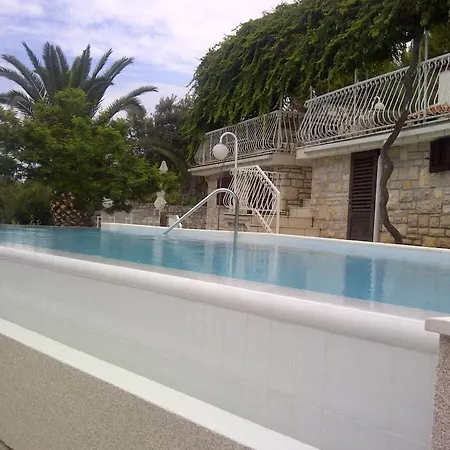Solea A3 * Hvar Town